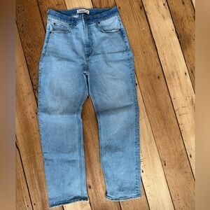 Abercrombie & Fitch Womens The Ankle Straight Ultra High Rise Size 28/6